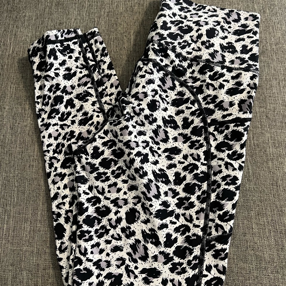 ZYIA Black and White Patterned Leggings